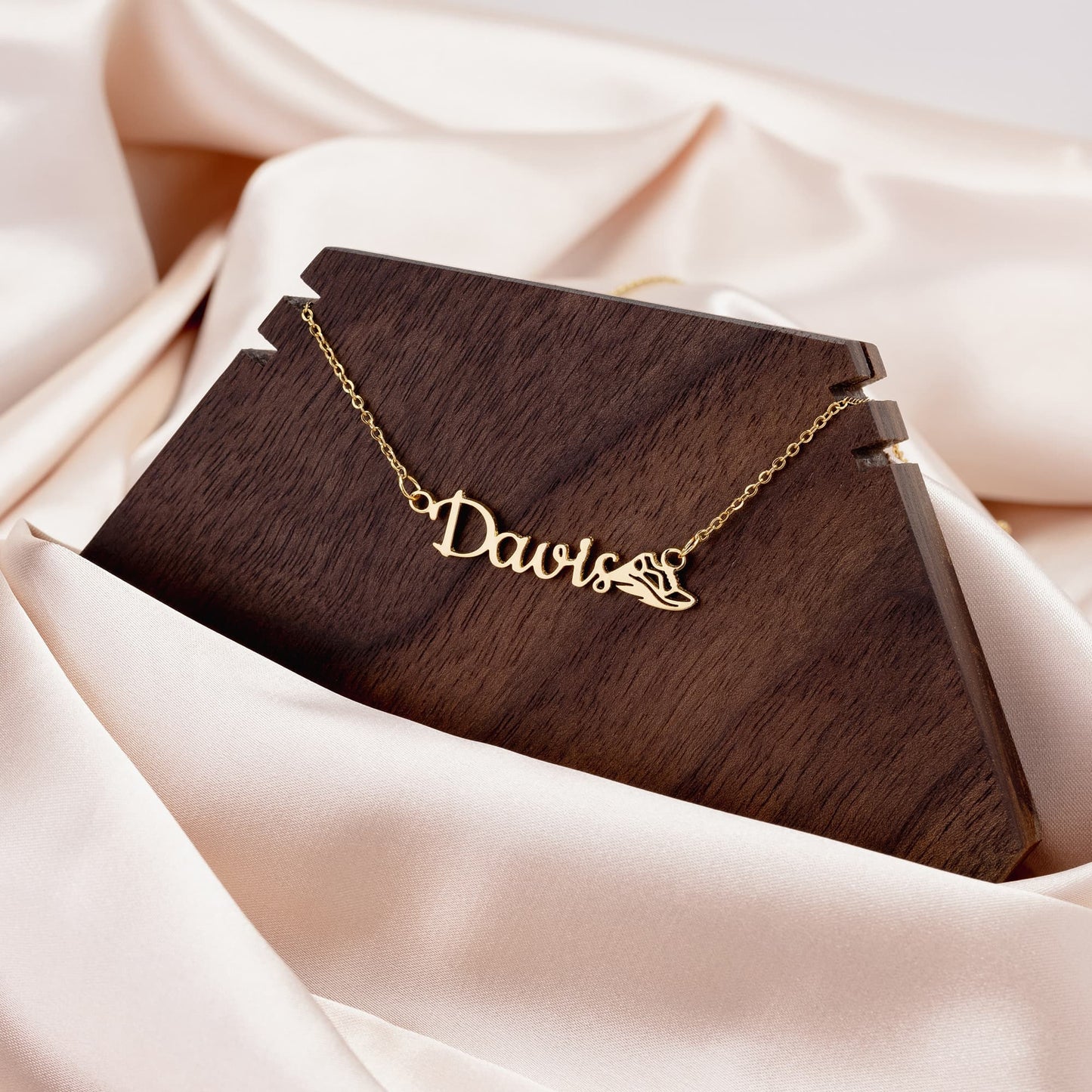 Sports Mom Necklace with Custom Name, Sports Grandma, Mother's Day gift, Personalized Jewelry For Sports Athlete, Mom Gift