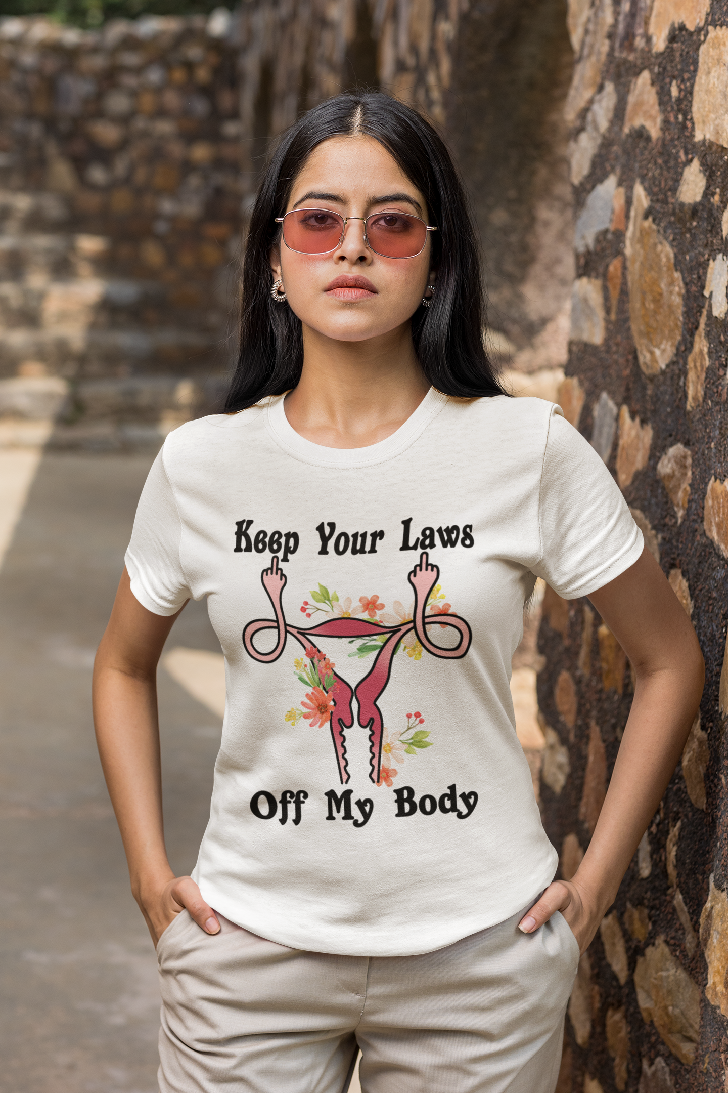 Keep Your Laws Off My Body by protecting Roe v Wade 1973 T-shirt